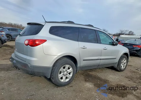 2011 Chevrolet Traverse Ls z USA, uszkodzony, nr VIN 1GNKREEDXBJ177554